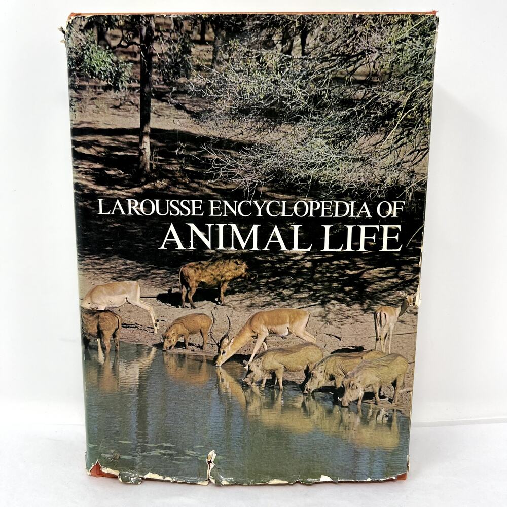 Larousse Encyclopedia of Animal Life - 1967 Paul Hamlyn Limited hard Cover VTG